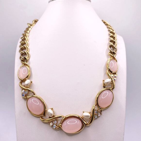 Trifari Vintage Necklace With Soft Pink Lucite Cabochons Stones - Picture 1 of 6